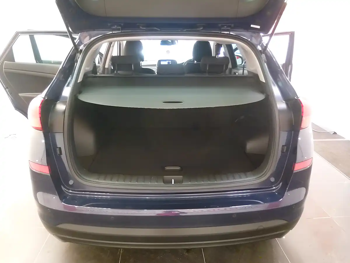Used 2018 Hyundai Tucson Se Nav Blue - Interior and Exterior details 17