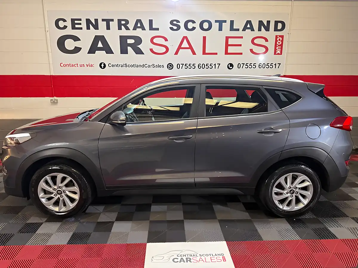 Used 2018 Hyundai Tucson Se Nav Grey - Interior and Exterior details 5