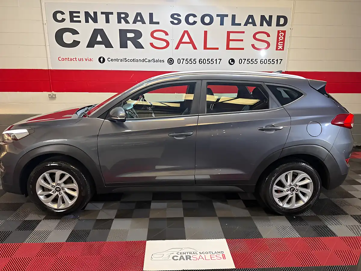 Used 2018 Hyundai Tucson Se Nav Grey - Interior and Exterior details 7