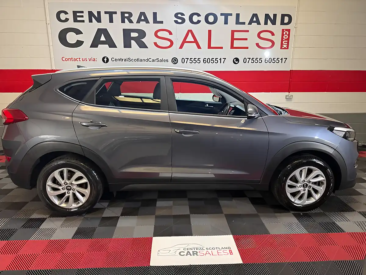 Used 2018 Hyundai Tucson Se Nav Grey - Interior and Exterior details 9