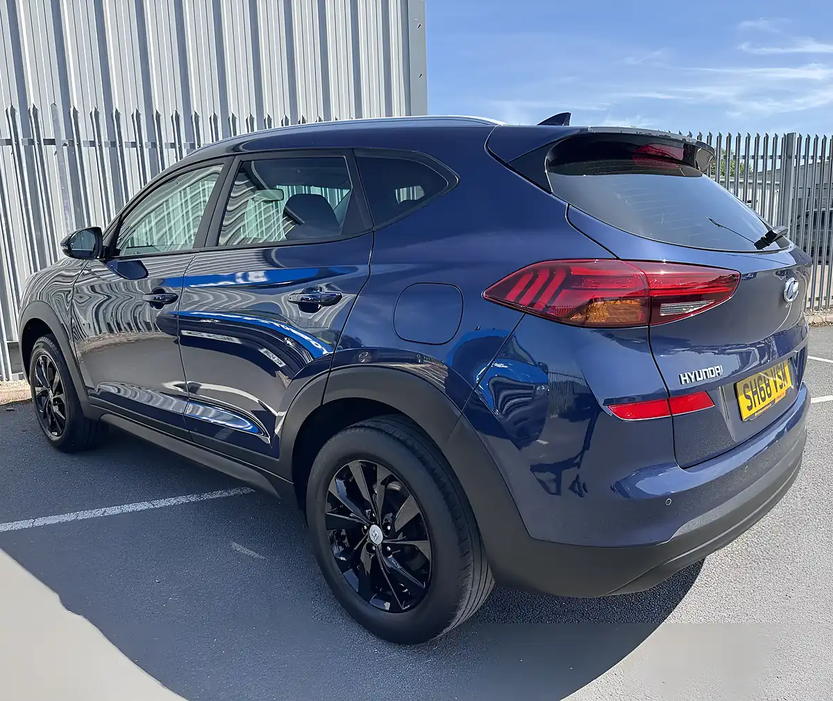 Used 2018 Hyundai Tucson Se Nav Grey - Interior and Exterior details 4