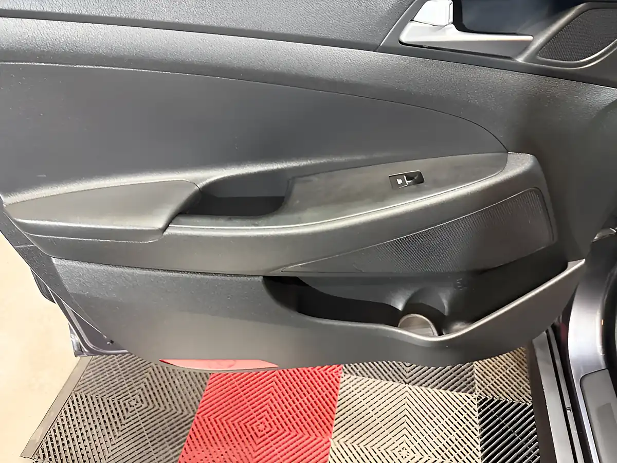 Used 2018 Hyundai Tucson Se Nav Grey - Interior and Exterior details 14