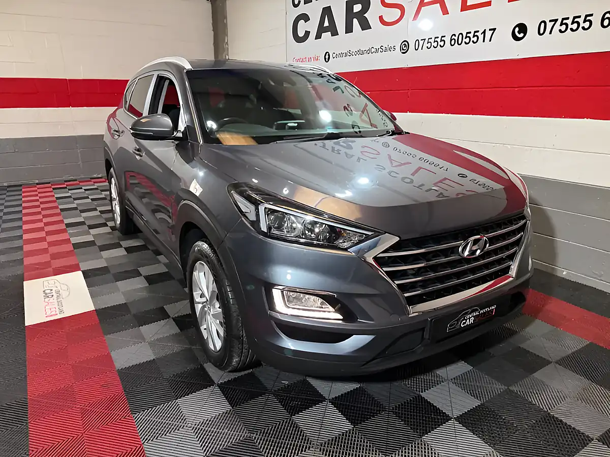 Used 2018 Hyundai Tucson Se Nav Grey - Interior and Exterior details 5