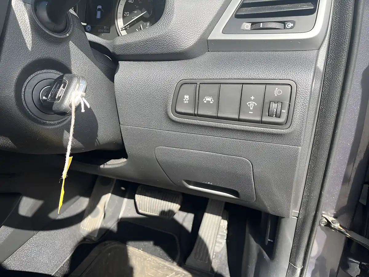 Used 2018 Hyundai Tucson Se Nav Micron Grey - Interior and Exterior details 19
