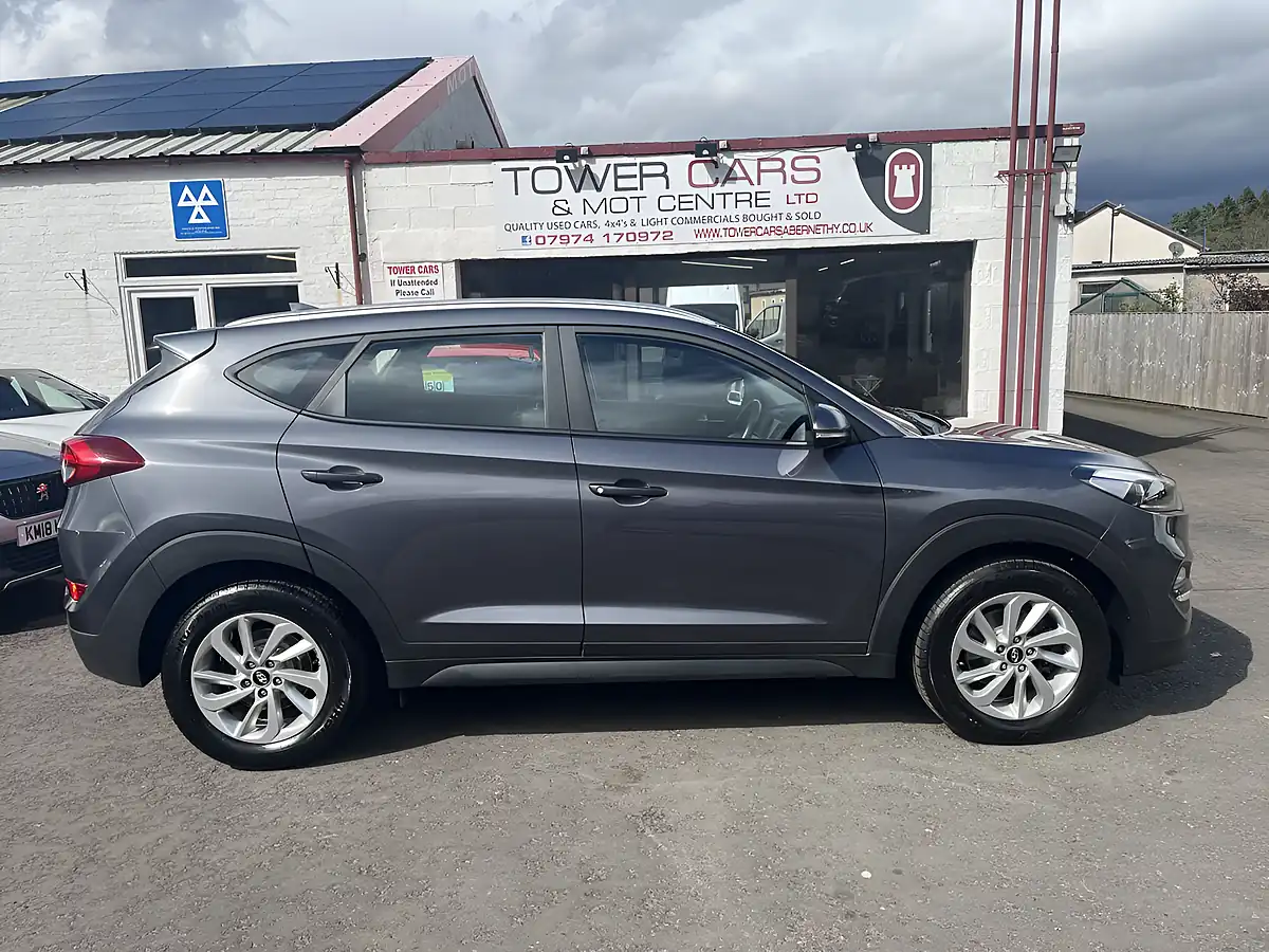 Used 2018 Hyundai Tucson Se Nav Micron Grey - Interior and Exterior details 2