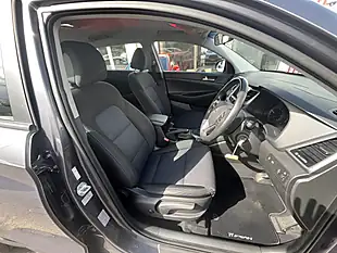 Used 2018 Hyundai Tucson Se Nav Micron Grey - Interior and Exterior details 3