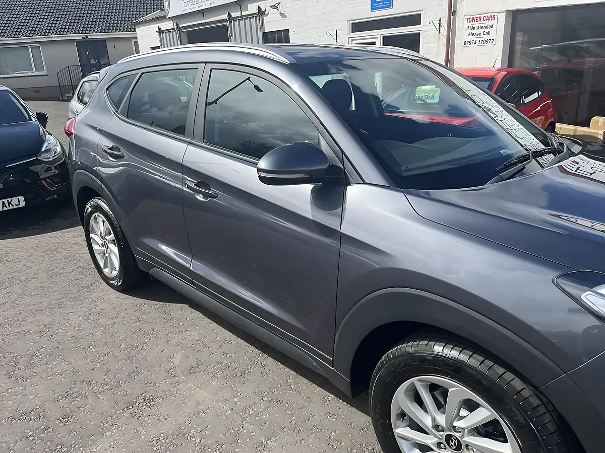 Used 2018 Hyundai Tucson Se Nav Micron Grey - Interior and Exterior details 6