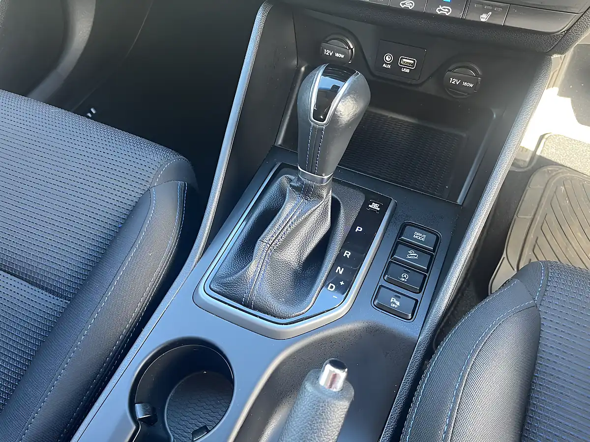 Used 2018 Hyundai Tucson Se Nav Micron Grey - Interior and Exterior details 8