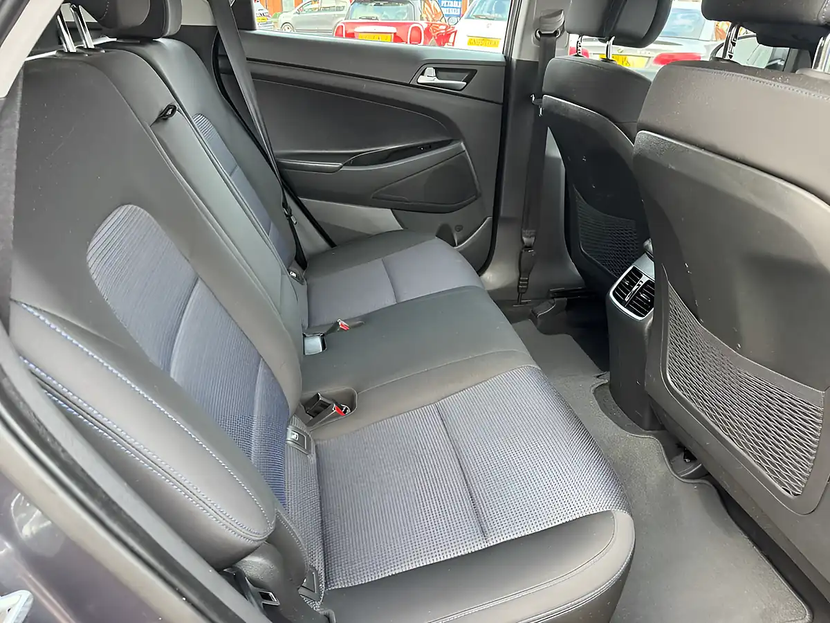 Used 2018 Hyundai Tucson Se Nav Micron Grey - Interior and Exterior details 7