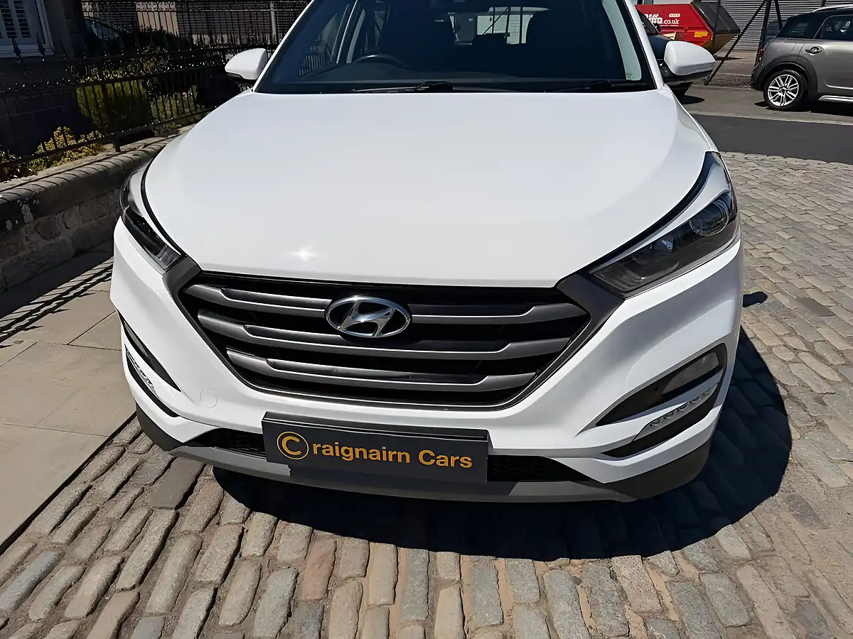 Used 2018 Hyundai Tucson Se Nav Polar White - Interior and Exterior details 10