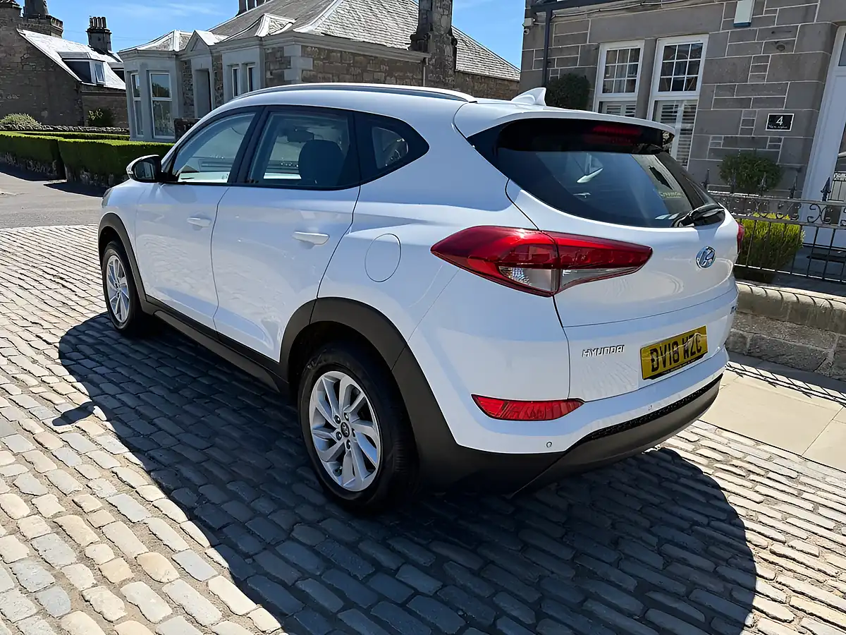 Used 2018 Hyundai Tucson Se Nav Polar White - Interior and Exterior details 15
