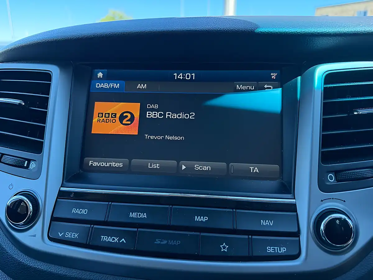 Used 2018 Hyundai Tucson Se Nav Polar White - Interior and Exterior details 19