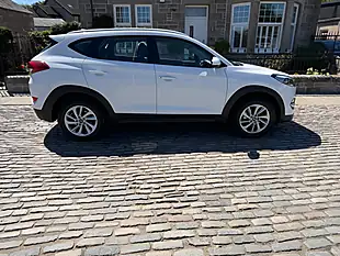 Used 2018 Hyundai Tucson Se Nav Polar White - Interior and Exterior details 8