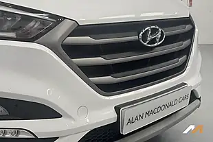 Used 2018 Hyundai Tucson Se Nav Polar White - Interior and Exterior details 11