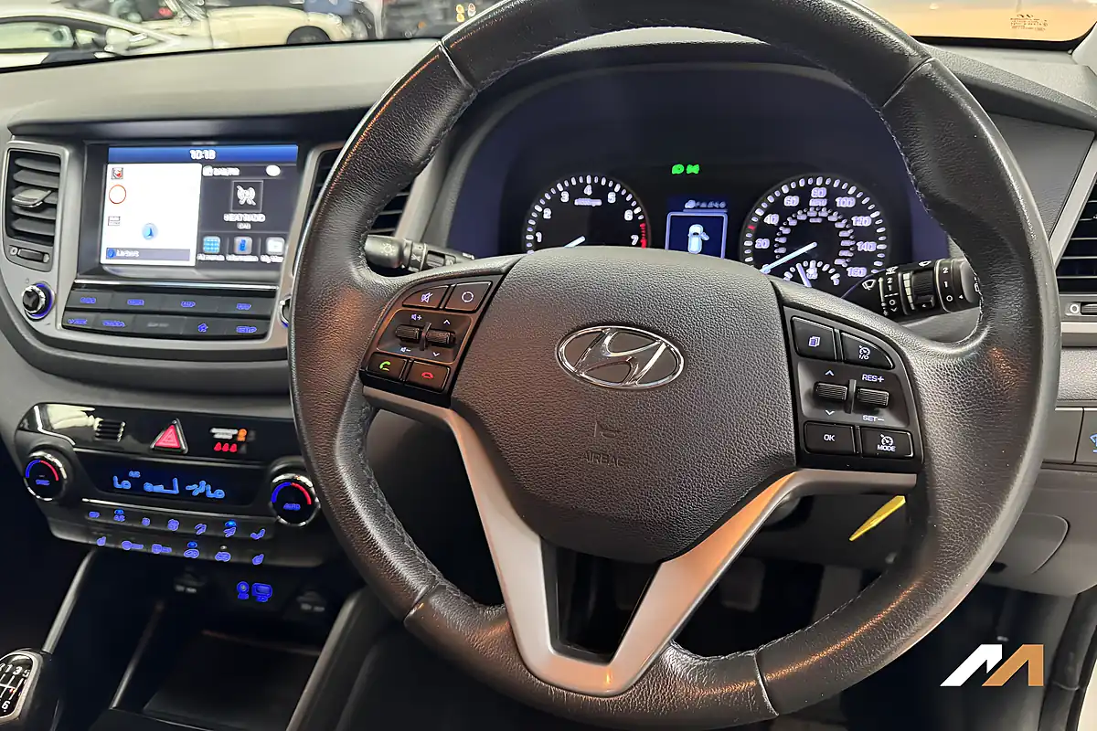 Used 2018 Hyundai Tucson Se Nav Polar White - Interior and Exterior details 17