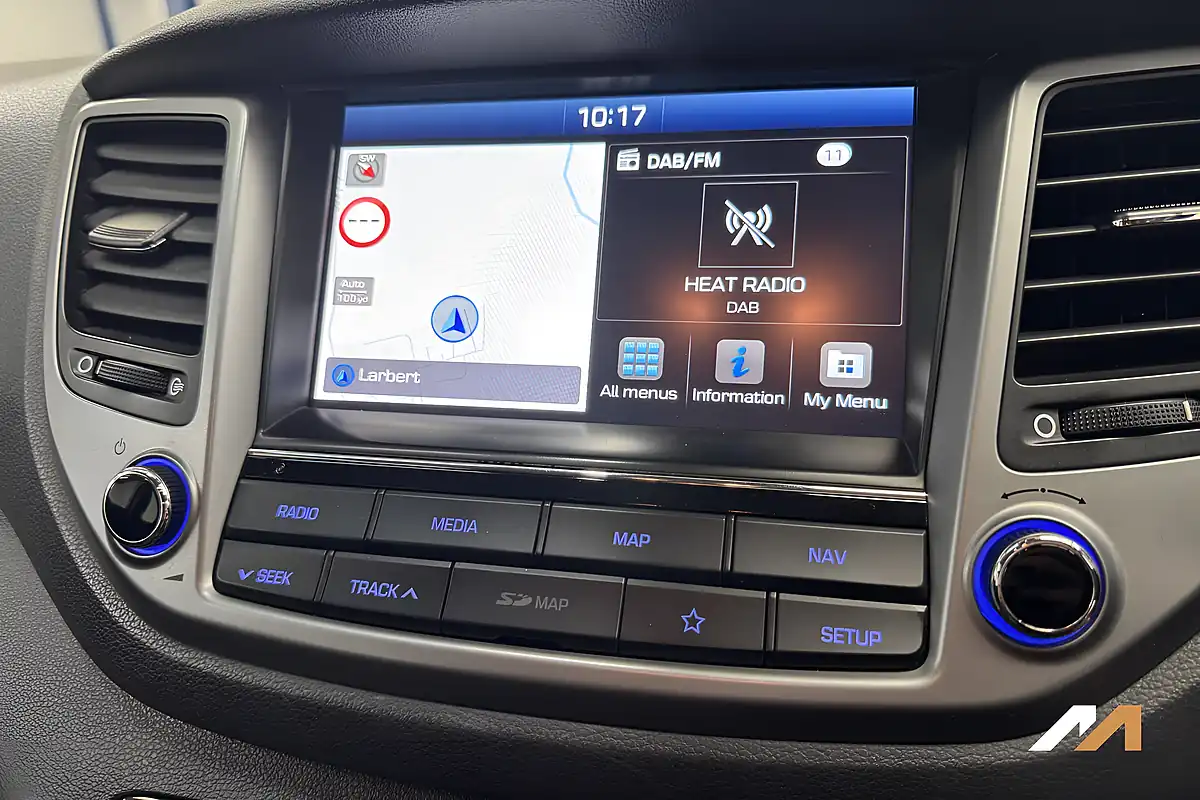 Used 2018 Hyundai Tucson Se Nav Polar White - Interior and Exterior details 18