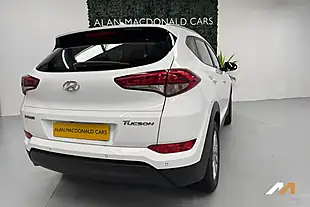 Used 2018 Hyundai Tucson Se Nav Polar White - Interior and Exterior details 2