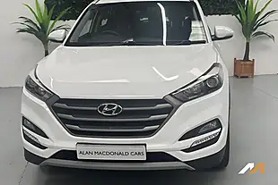 Used 2018 Hyundai Tucson Se Nav Polar White - Interior and Exterior details 8