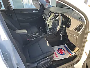 Used 2018 Hyundai Tucson Se Nav Polar White - Interior and Exterior details 12