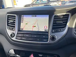 Used 2018 Hyundai Tucson Se Nav Polar White - Interior and Exterior details 14