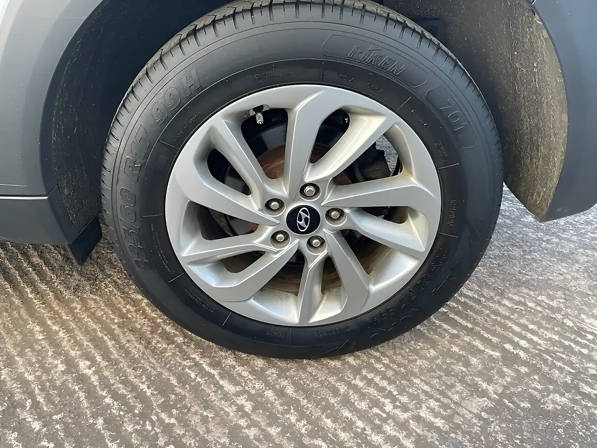 Used 2018 Hyundai Tucson Se Nav Polar White - Interior and Exterior details 3