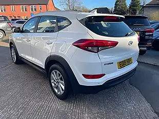 Used 2018 Hyundai Tucson Se Nav Polar White - Interior and Exterior details 6