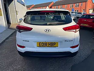 Used 2018 Hyundai Tucson Se Nav Polar White - Interior and Exterior details 7