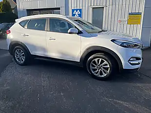 Used 2018 Hyundai Tucson Se Nav Polar White - Interior and Exterior details 9