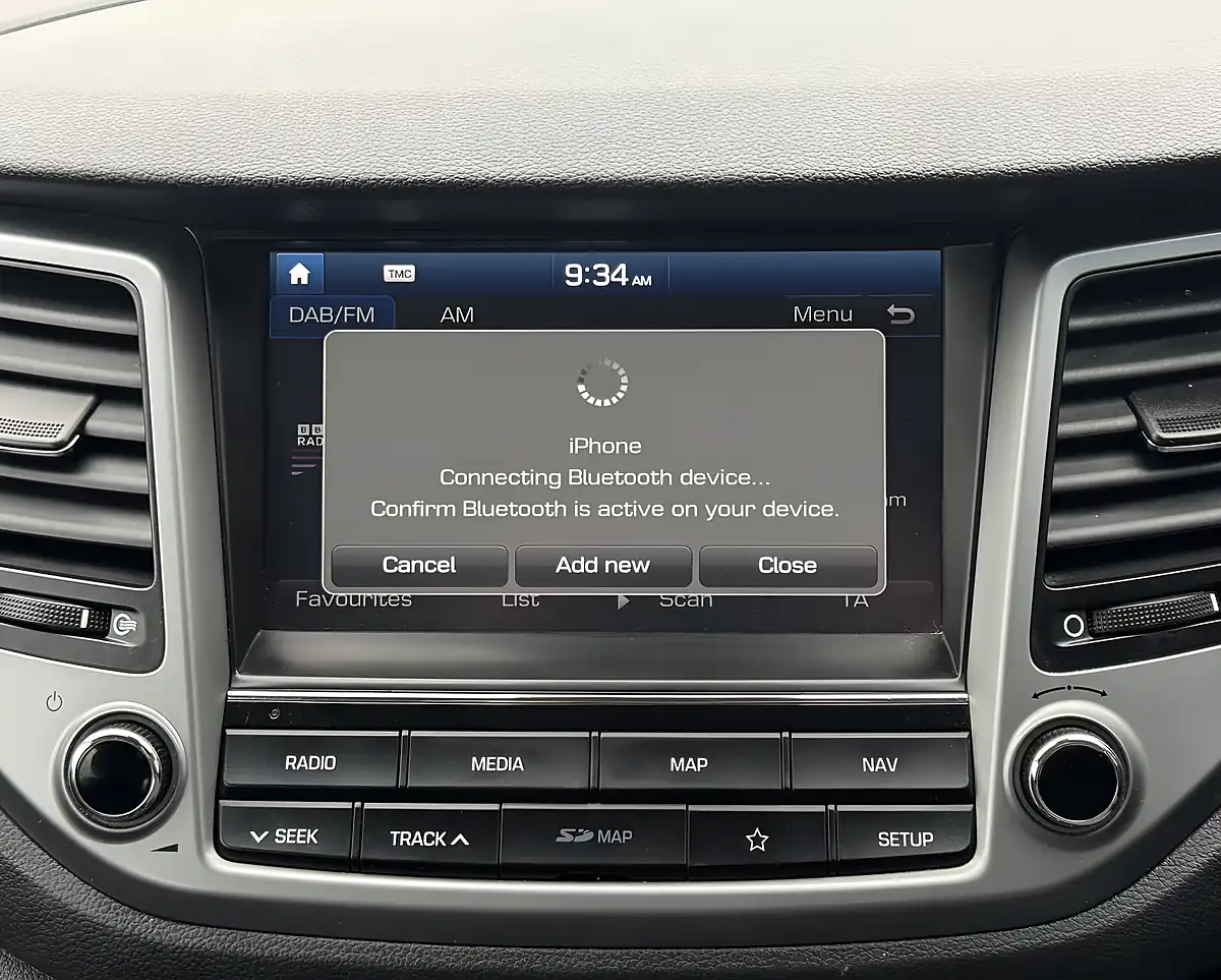 Used 2018 Hyundai Tucson Se Nav Red - Interior and Exterior details 16