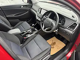 Used 2018 Hyundai Tucson Se Nav Red - Interior and Exterior details 9