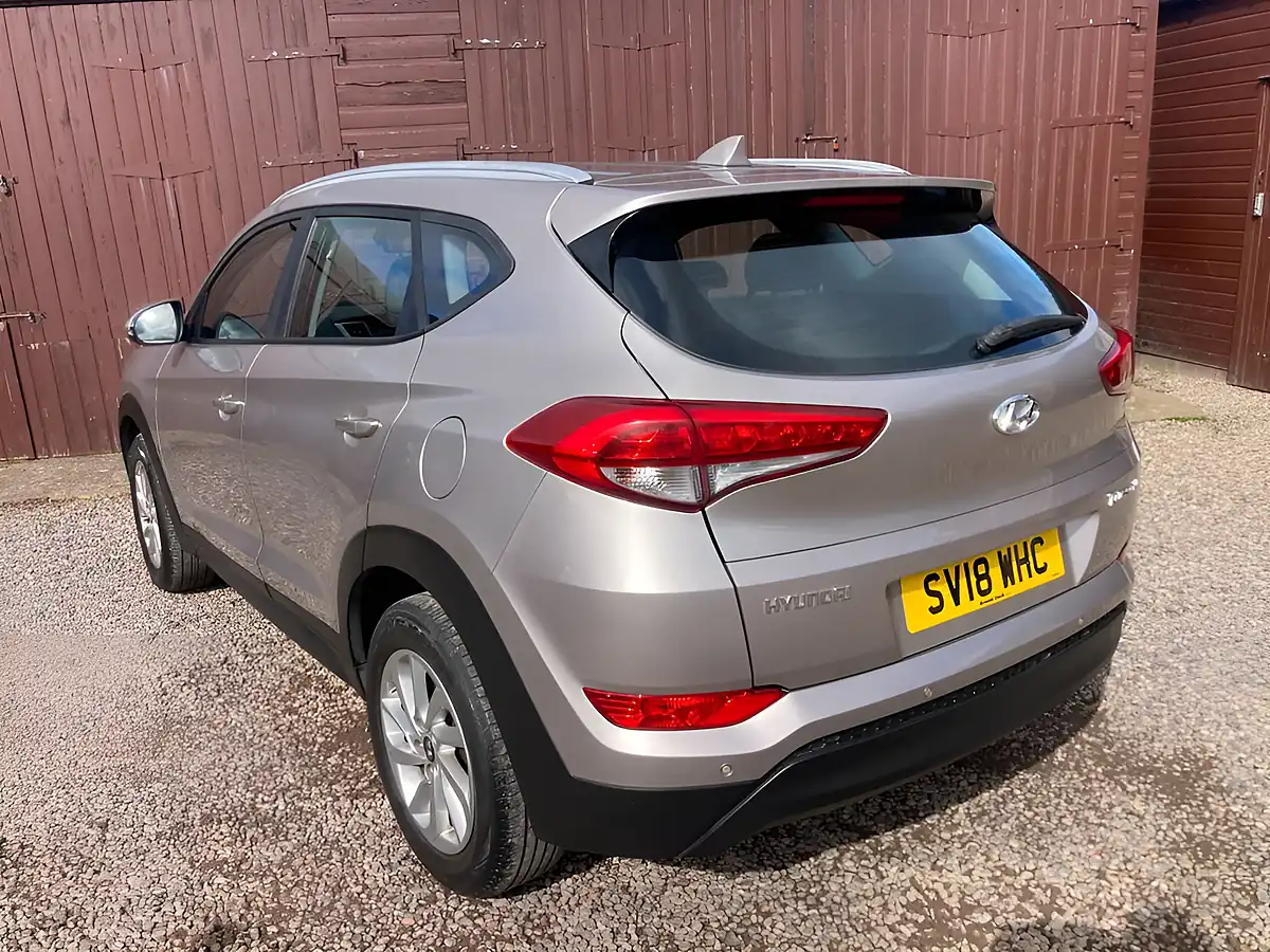 Used 2018 Hyundai Tucson Se Nav White - Interior and Exterior details 3