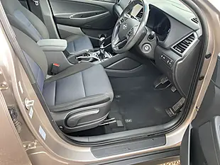 Used 2018 Hyundai Tucson Se Nav White - Interior and Exterior details 5