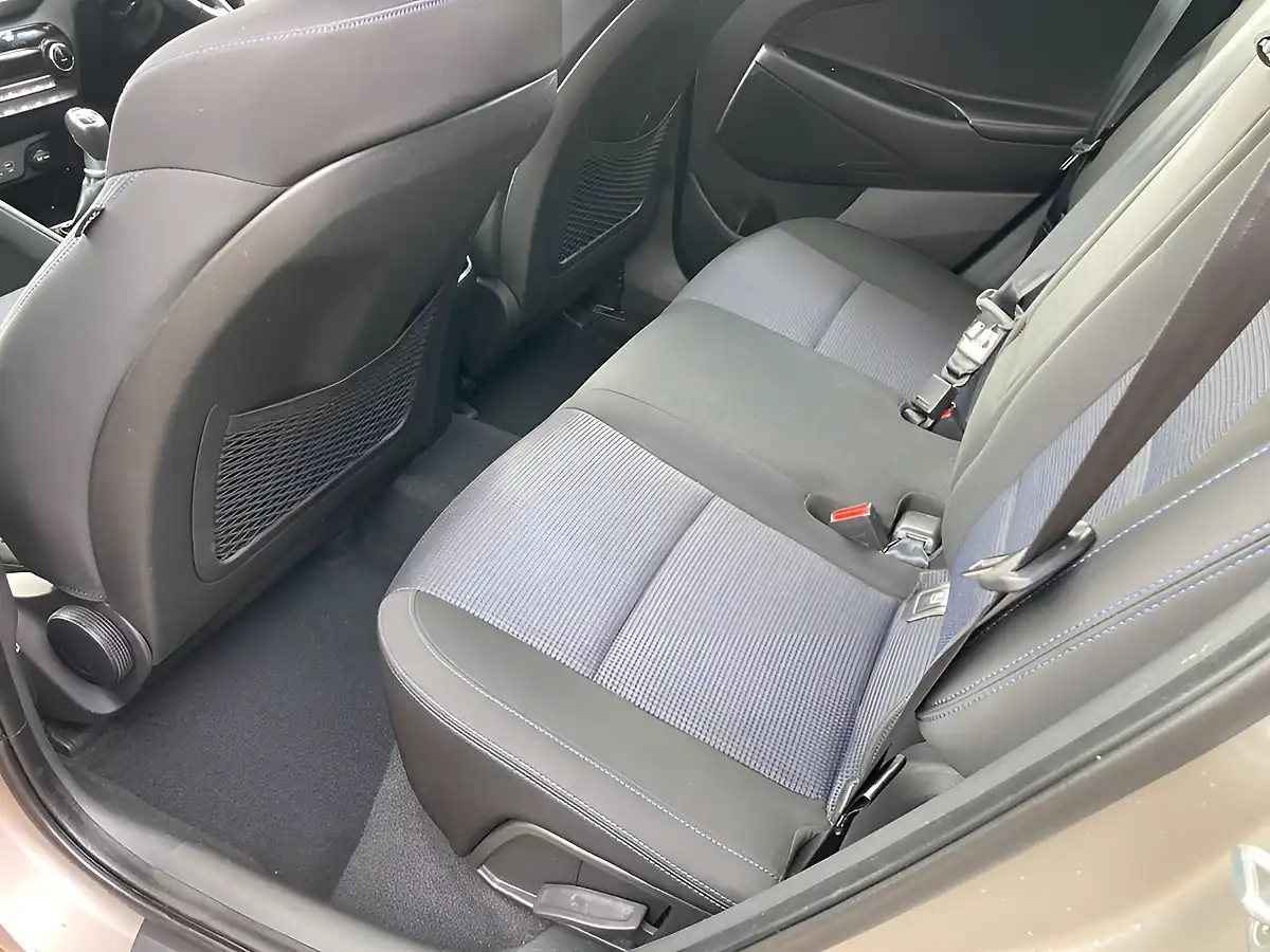 Used 2018 Hyundai Tucson Se Nav White - Interior and Exterior details 8