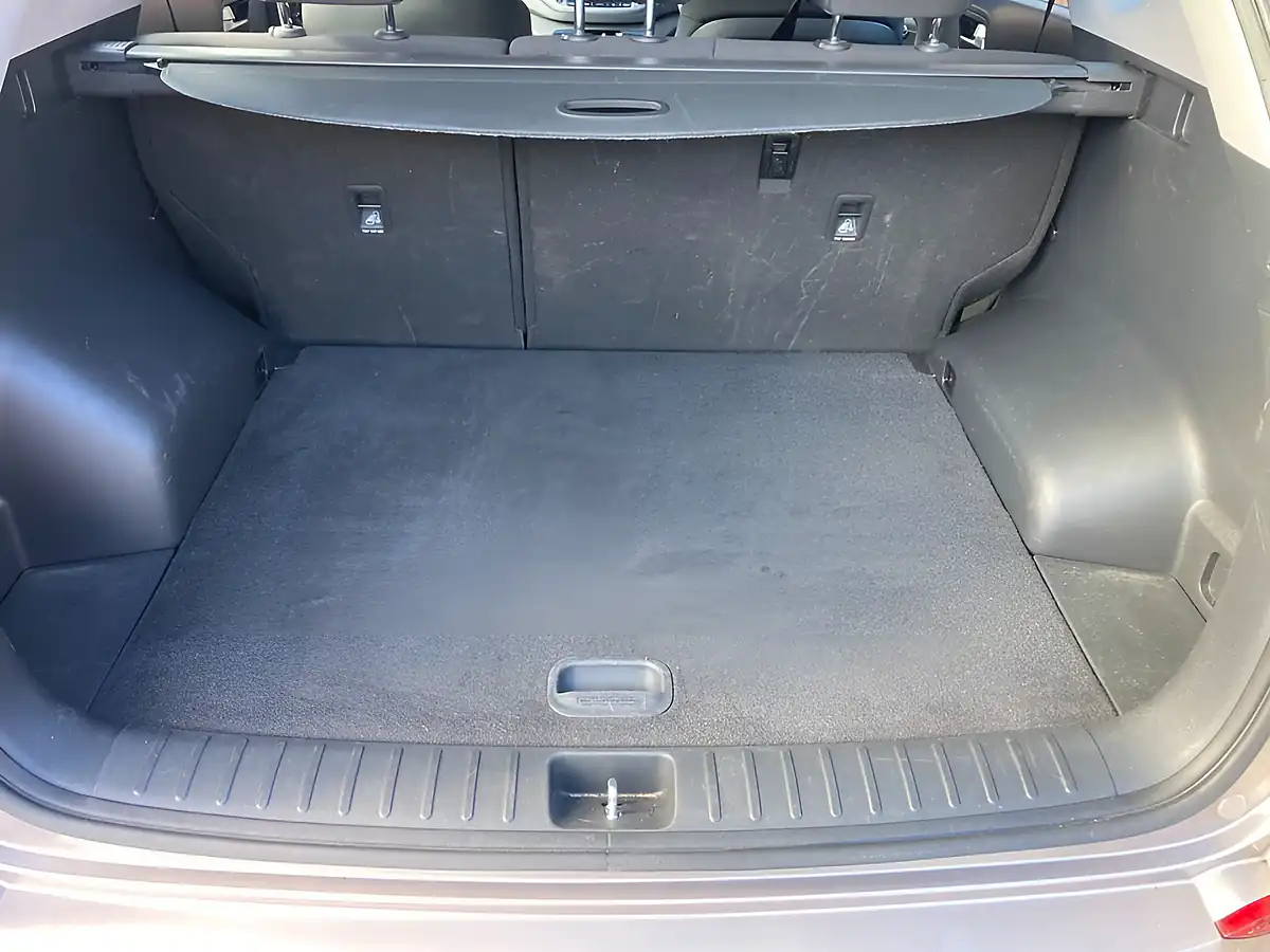 Used 2018 Hyundai Tucson Se Nav White - Interior and Exterior details 9
