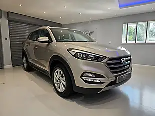 Used 2018 Hyundai Tucson Se White - Interior and Exterior details 3