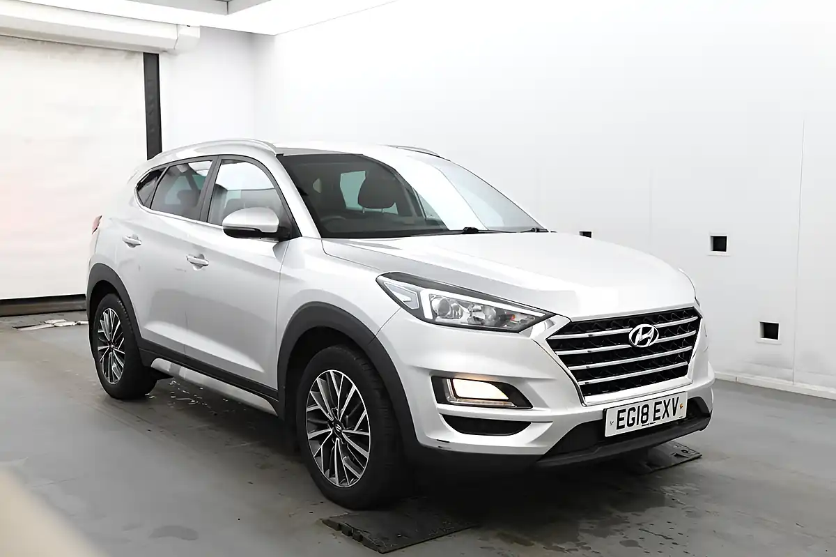 Used 2018 Hyundai Tucson Silver - Front View