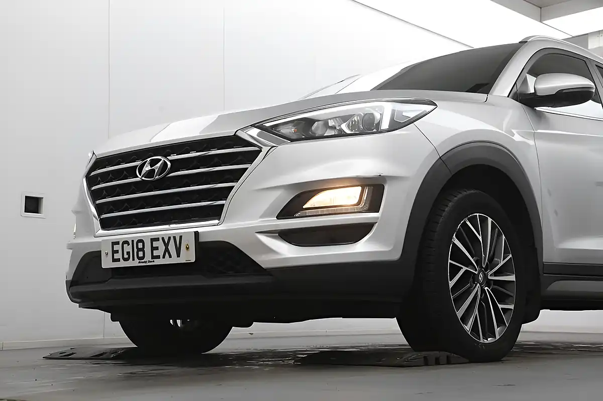 Used 2018 Hyundai Tucson Silver - Interior and Exterior details 3