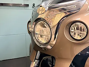 Used 2018 Indian Roadmaster Tourer Bronze - Interior and Exterior details 13