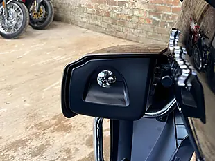 Used 2018 Indian Roadmaster Tourer Bronze - Interior and Exterior details 17