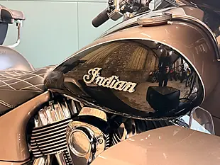 Used 2018 Indian Roadmaster Tourer Bronze - Interior and Exterior details 2