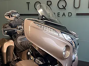 Used 2018 Indian Roadmaster Tourer Bronze - Interior and Exterior details 3