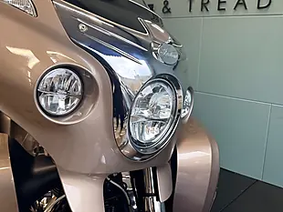 Used 2018 Indian Roadmaster Tourer Bronze - Interior and Exterior details 5
