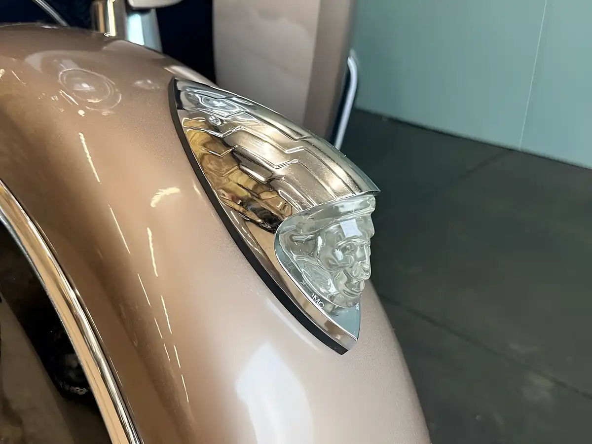 Used 2018 Indian Roadmaster Tourer Bronze - Interior and Exterior details 7