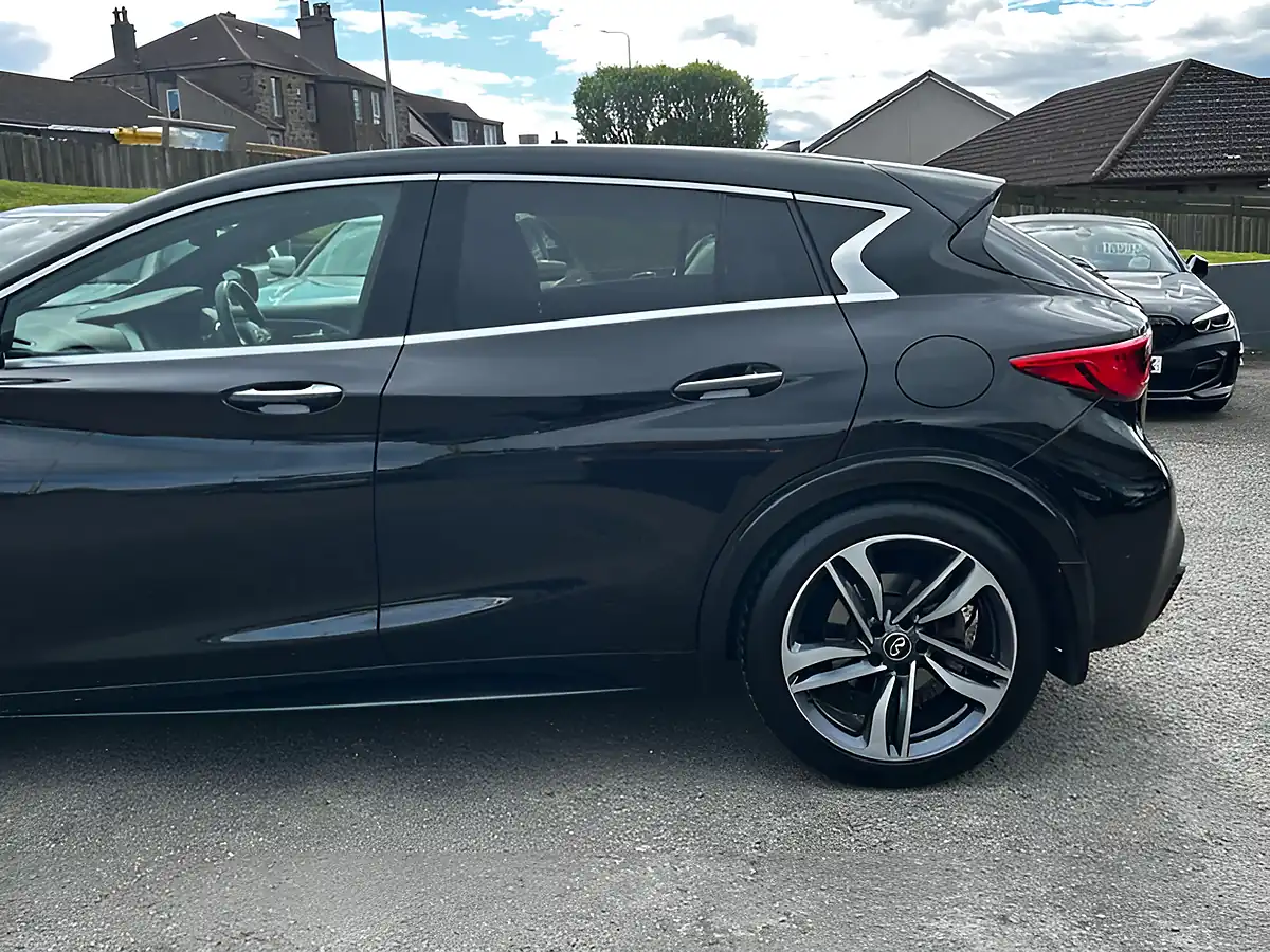 Used 2018 Infiniti Q30 Sport Intouch Black - Interior and Exterior details 17