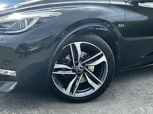 Used 2018 Infiniti Q30 Sport Intouch Black - Interior and Exterior details 4