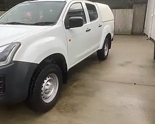 Used 2018 Isuzu D-Max Double Cab White - Interior and Exterior details 15