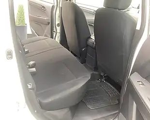 Used 2018 Isuzu D-Max Double Cab White - Interior and Exterior details 17