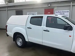 Used 2018 Isuzu D-Max Double Cab White - Interior and Exterior details 9