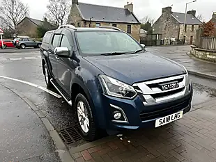 Used 2018 Isuzu D-Max Utah Blue - Interior and Exterior details 4