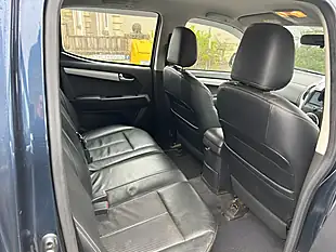 Used 2018 Isuzu D-Max Utah Blue - Interior and Exterior details 7